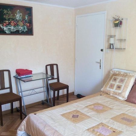 Chambre Independante + Sanitaire Pres Centre Ville Rignac  外观 照片