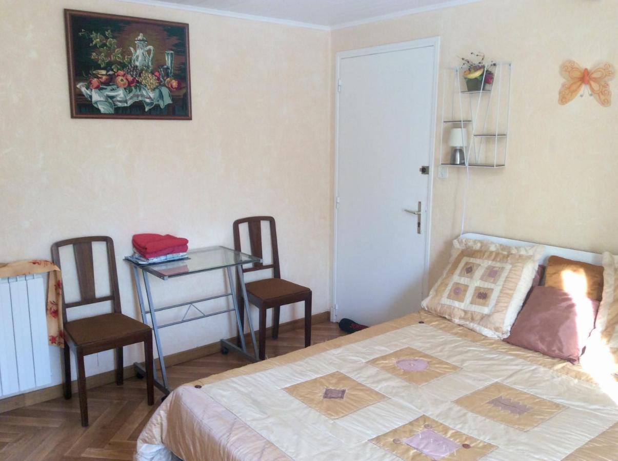 Chambre Independante + Sanitaire Pres Centre Ville Rignac  外观 照片