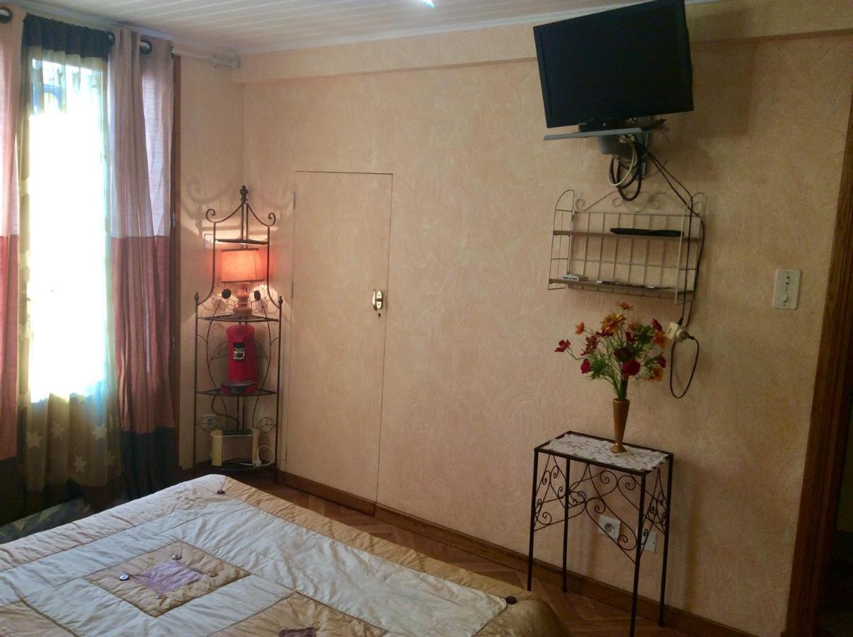 Chambre Independante + Sanitaire Pres Centre Ville Rignac  外观 照片