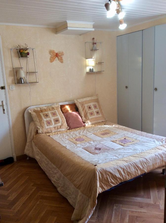 Chambre Independante + Sanitaire Pres Centre Ville Rignac  外观 照片