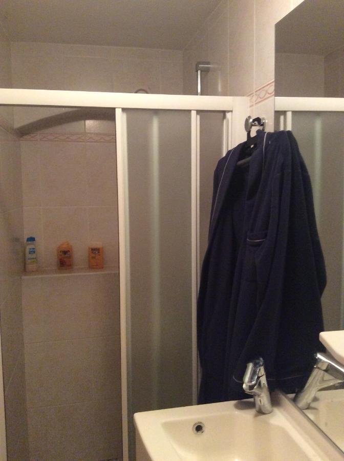 Chambre Independante + Sanitaire Pres Centre Ville Rignac  外观 照片
